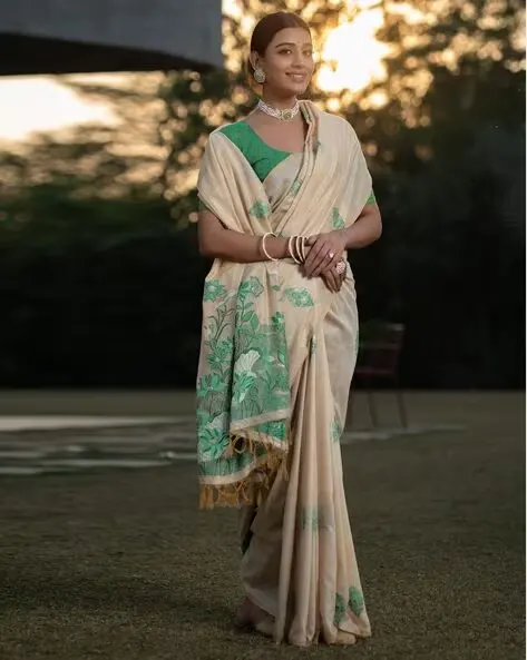 Women Embroidered Cotton Saree with Tassels