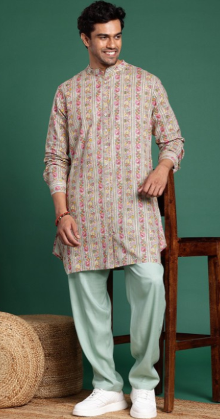 Men Floral Printed Regular Kurta with Trousers