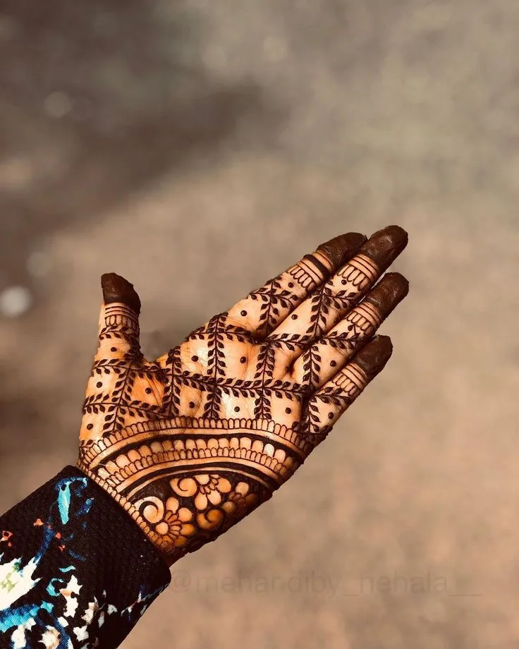 Grid Style Mehendi Design