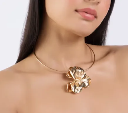 Flower Pendant Chocker