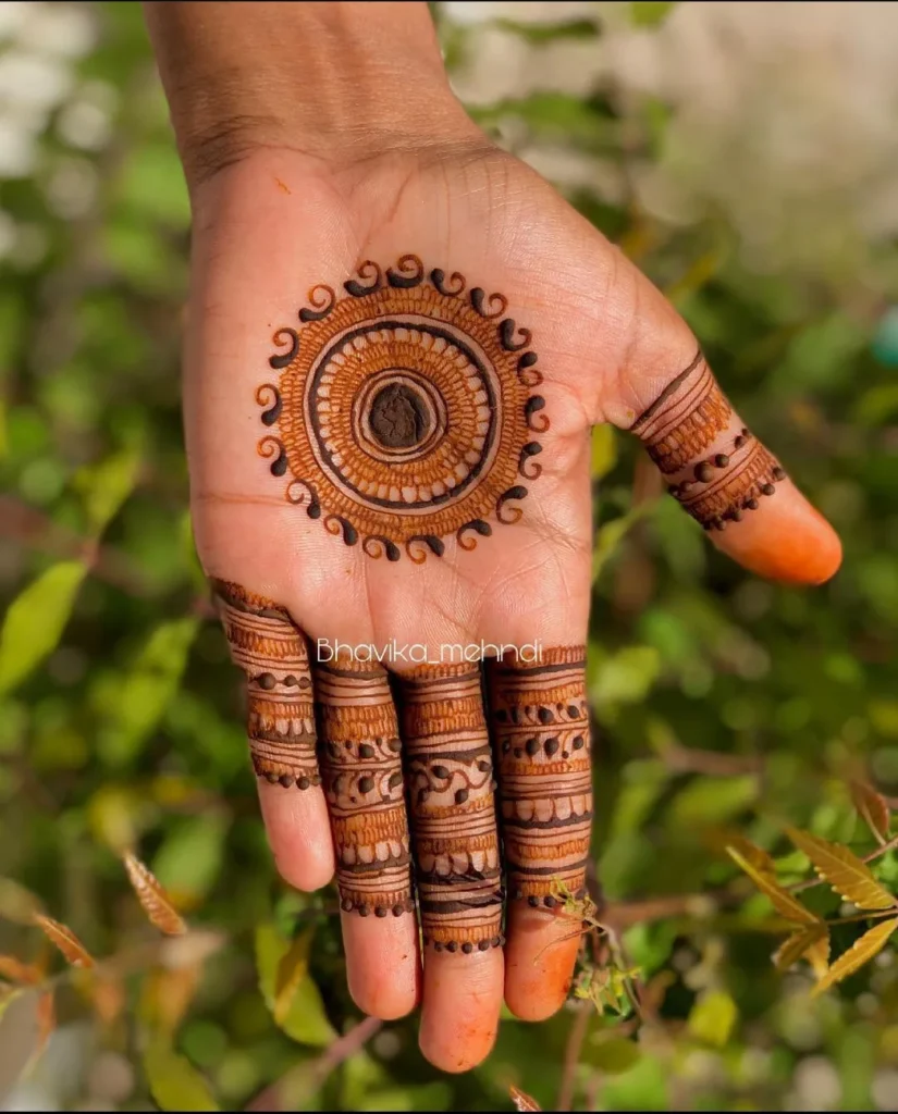 Round Mehendi Design