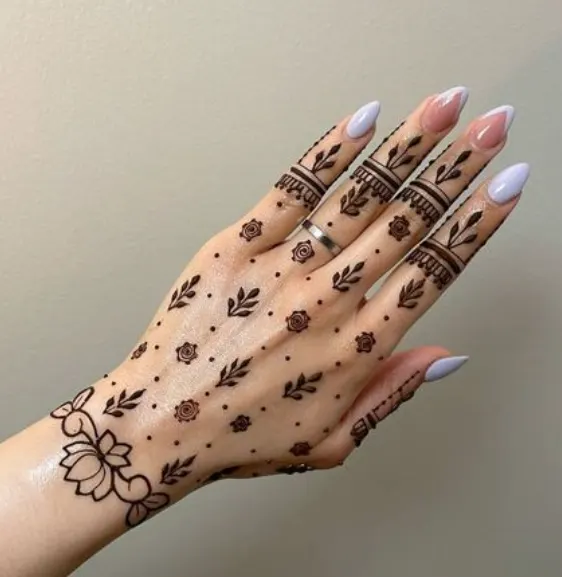 Minimal Flower Mehendi Design