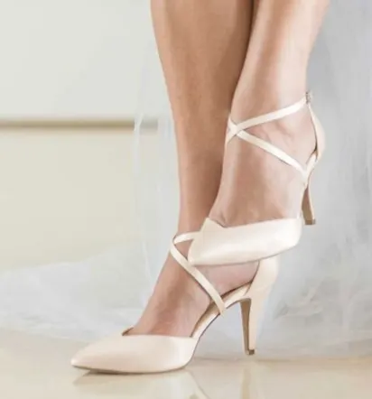 Cream-Coloured Solid Pumps